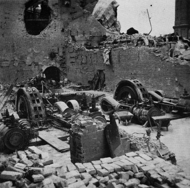 A gépház az 1944. évi bombázások után